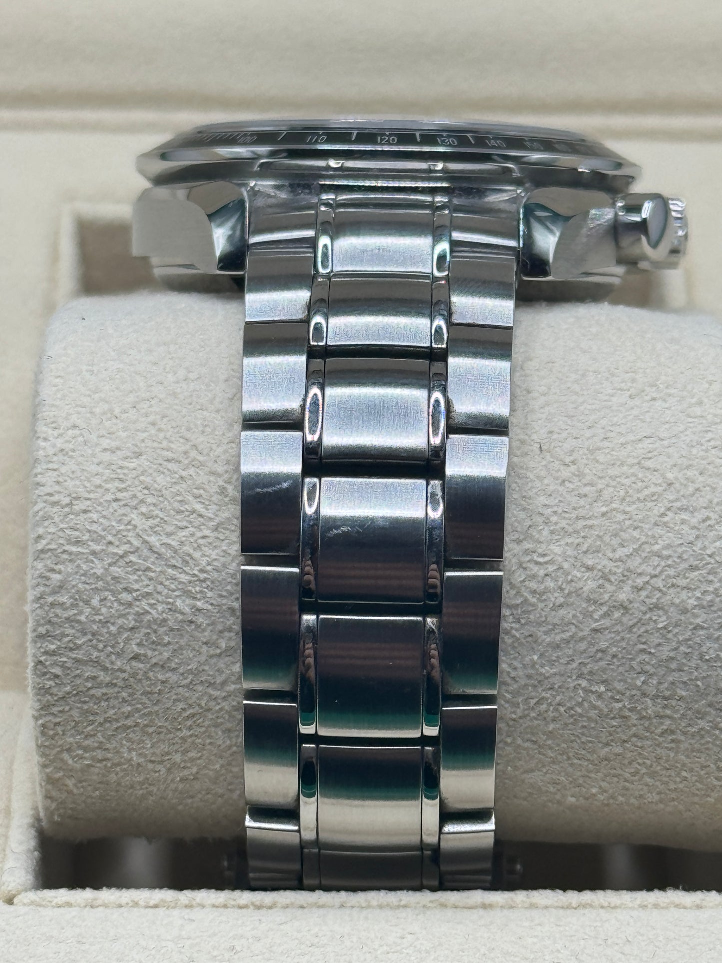 2021 Omega Speedmaster Racing 39.5mm 326.30.40.50.01.001