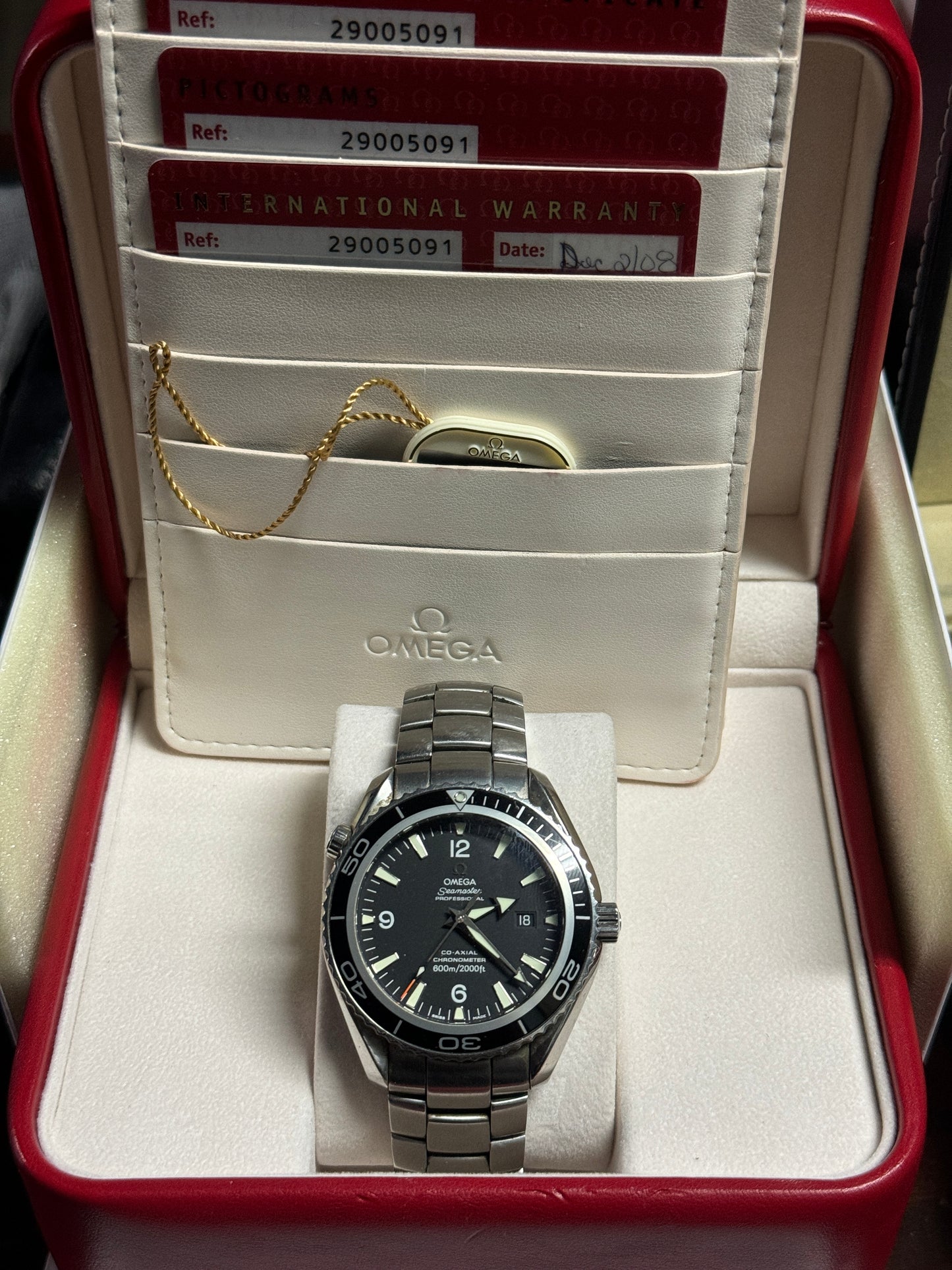 2008 Omega Seamaster Casino Royale 2900.50.91