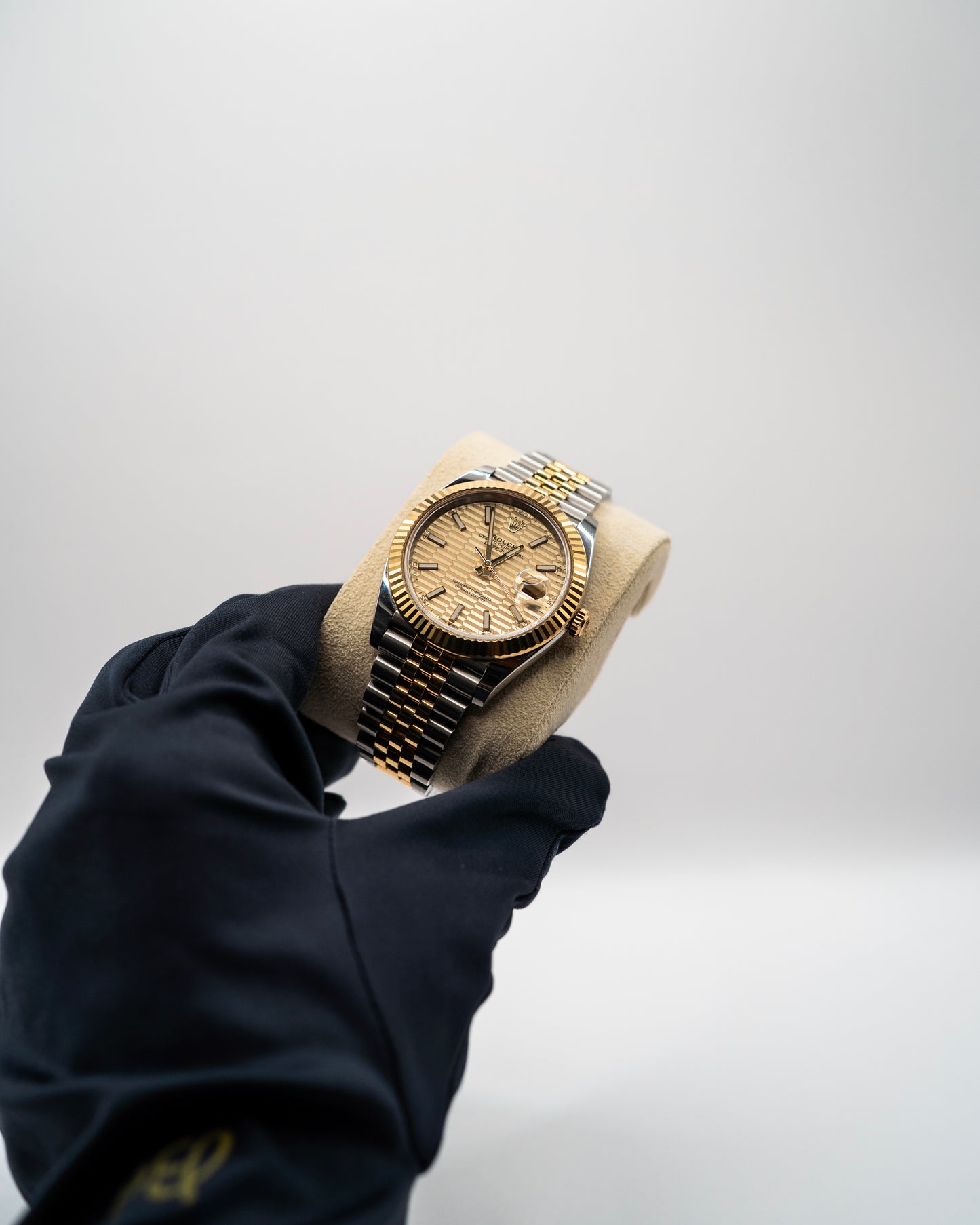 2023 Rolex Datejust 41mm Y/G Motif Dial