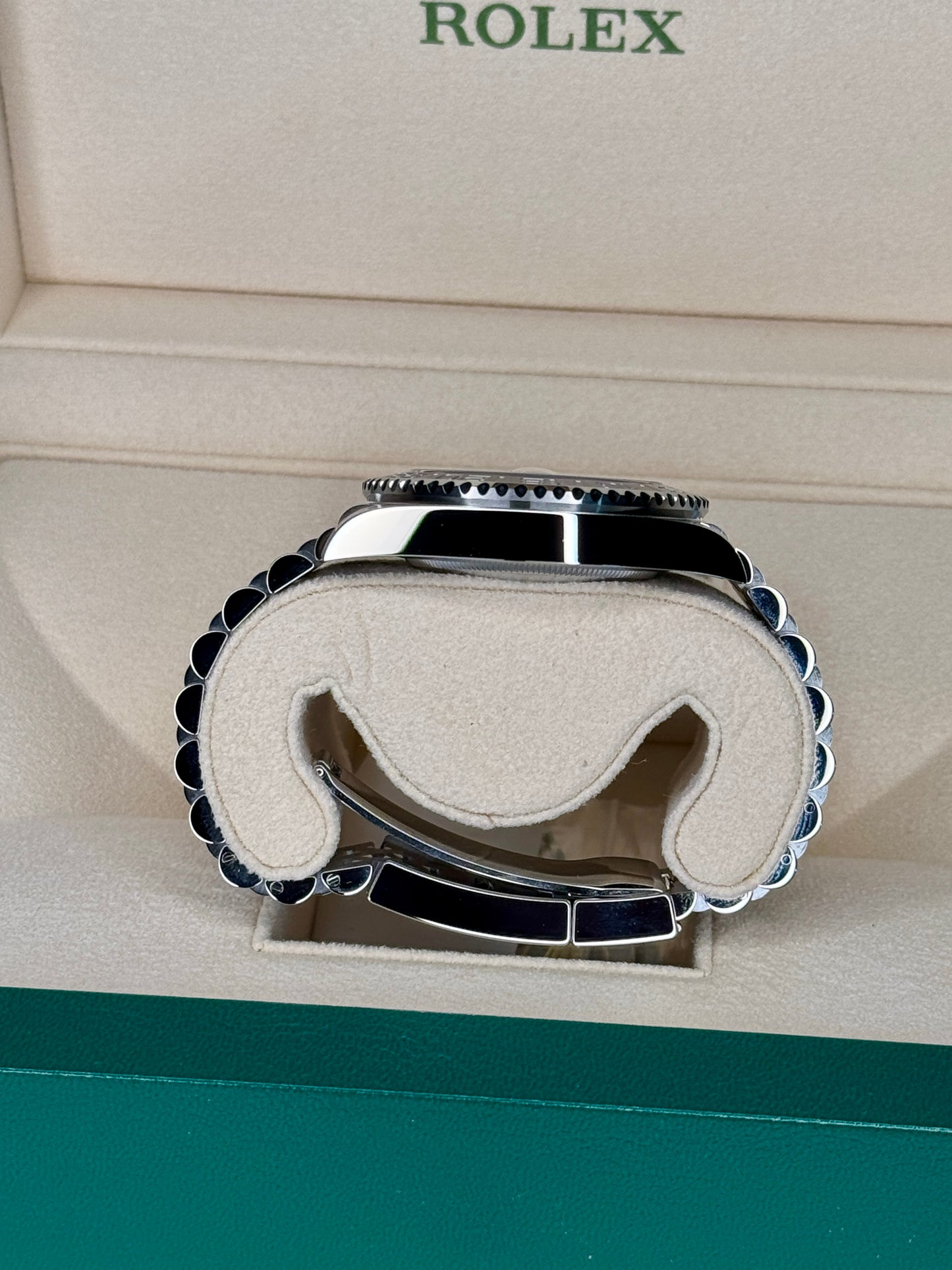 NEW 2025 Rolex GMT-Master ii “Bruce Wayne” 126710GRNR