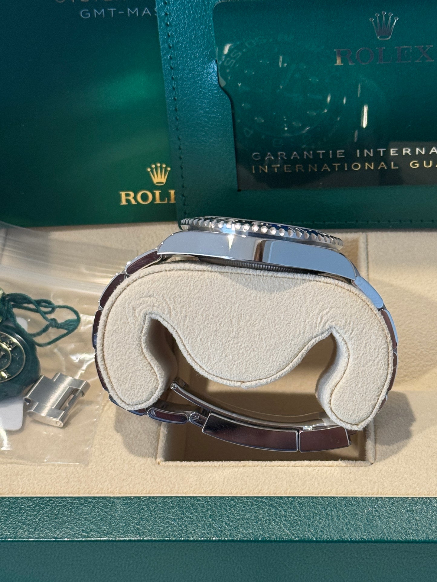 Unworn 2023 Rolex GMT-Master ii “Batman” 126710BLNR