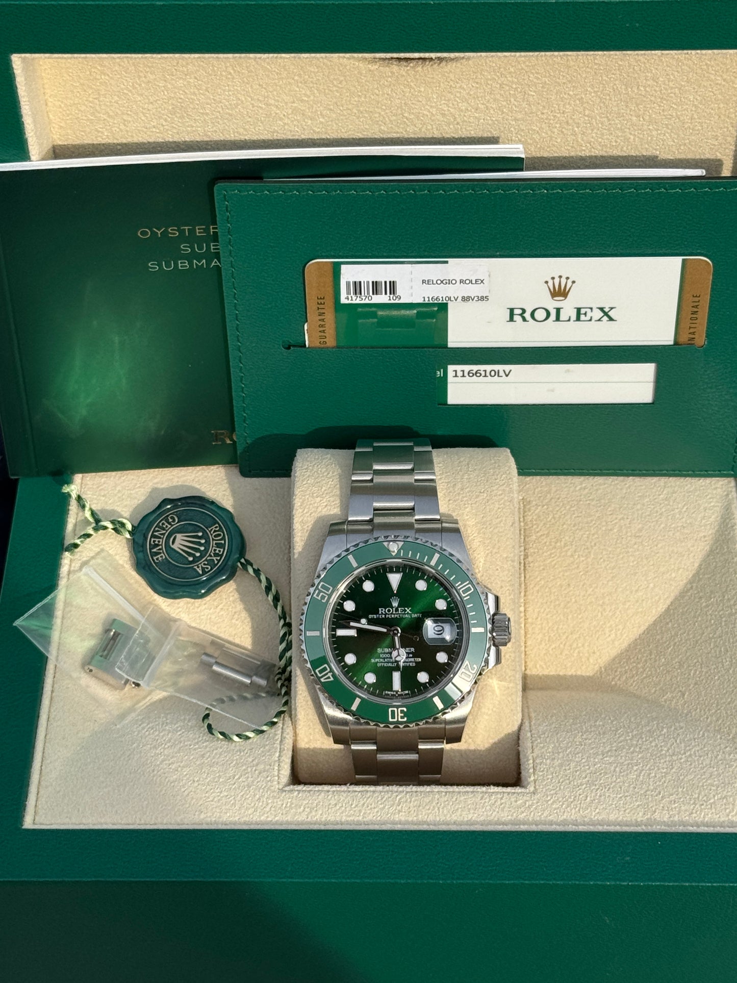 2015 Rolex Submariner Date “Hulk” 116610LV