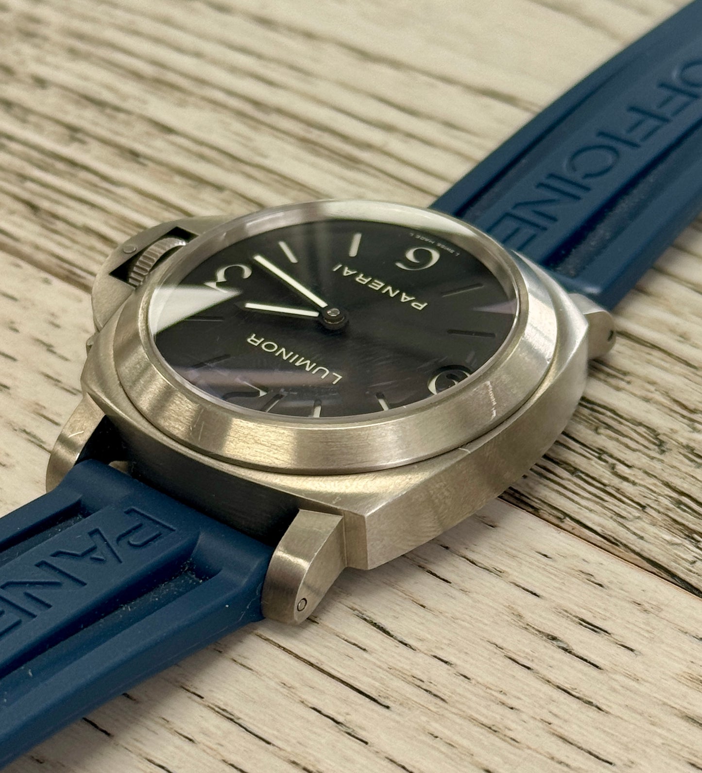 PANERAI LUMINOR BASE TITANIUM 44MM PAM 176