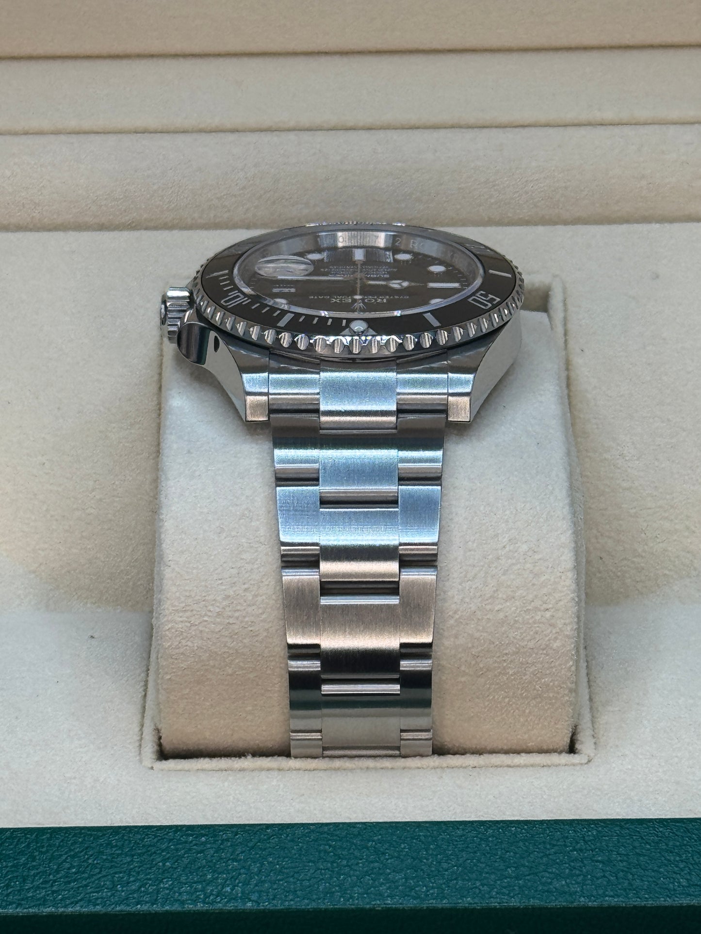 2024 Rolex Submariner Date 126610LN links