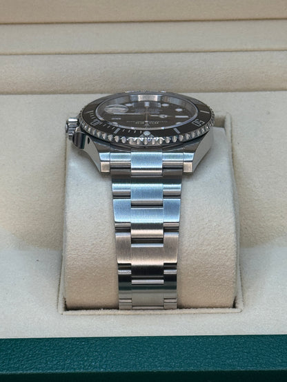 2024 Rolex Submariner Date 126610LN links