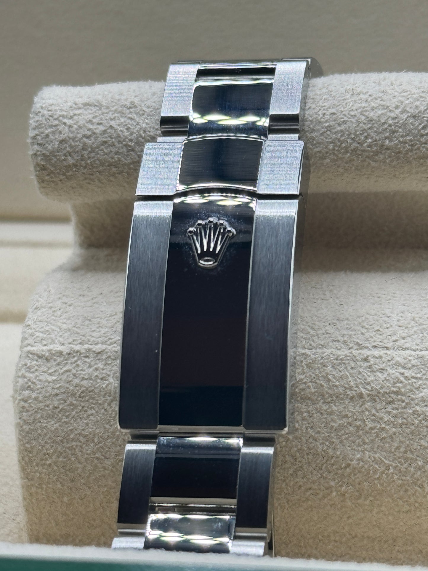 Brand New 2024 Rolex Datejust 41 White Dial 126334