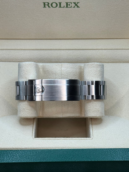 Rolex Submariner Date 126610LN Oysterlock clasp
